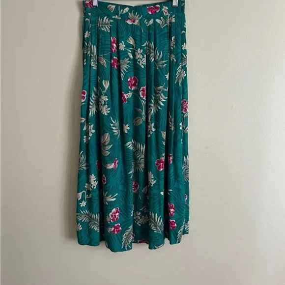 Sag Harbor Midi Skirt - Picture 5 of 6